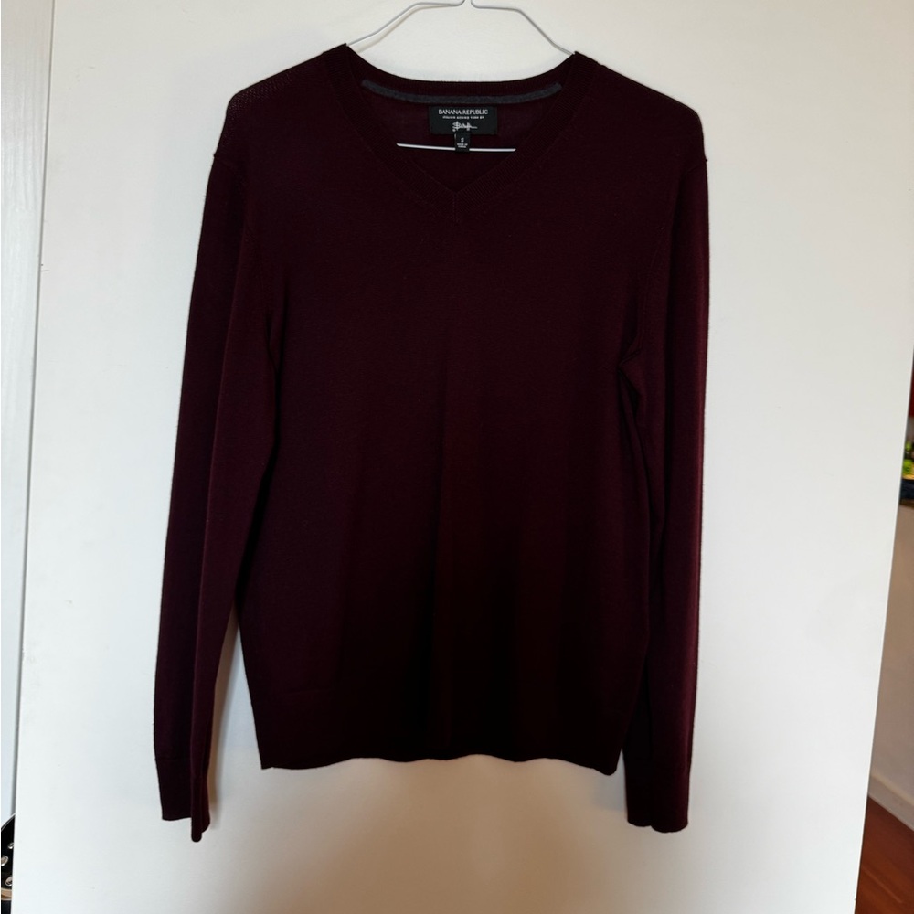 Banana Republic ITALIAN MERINO V-NECK SWEATER by Baruffa
